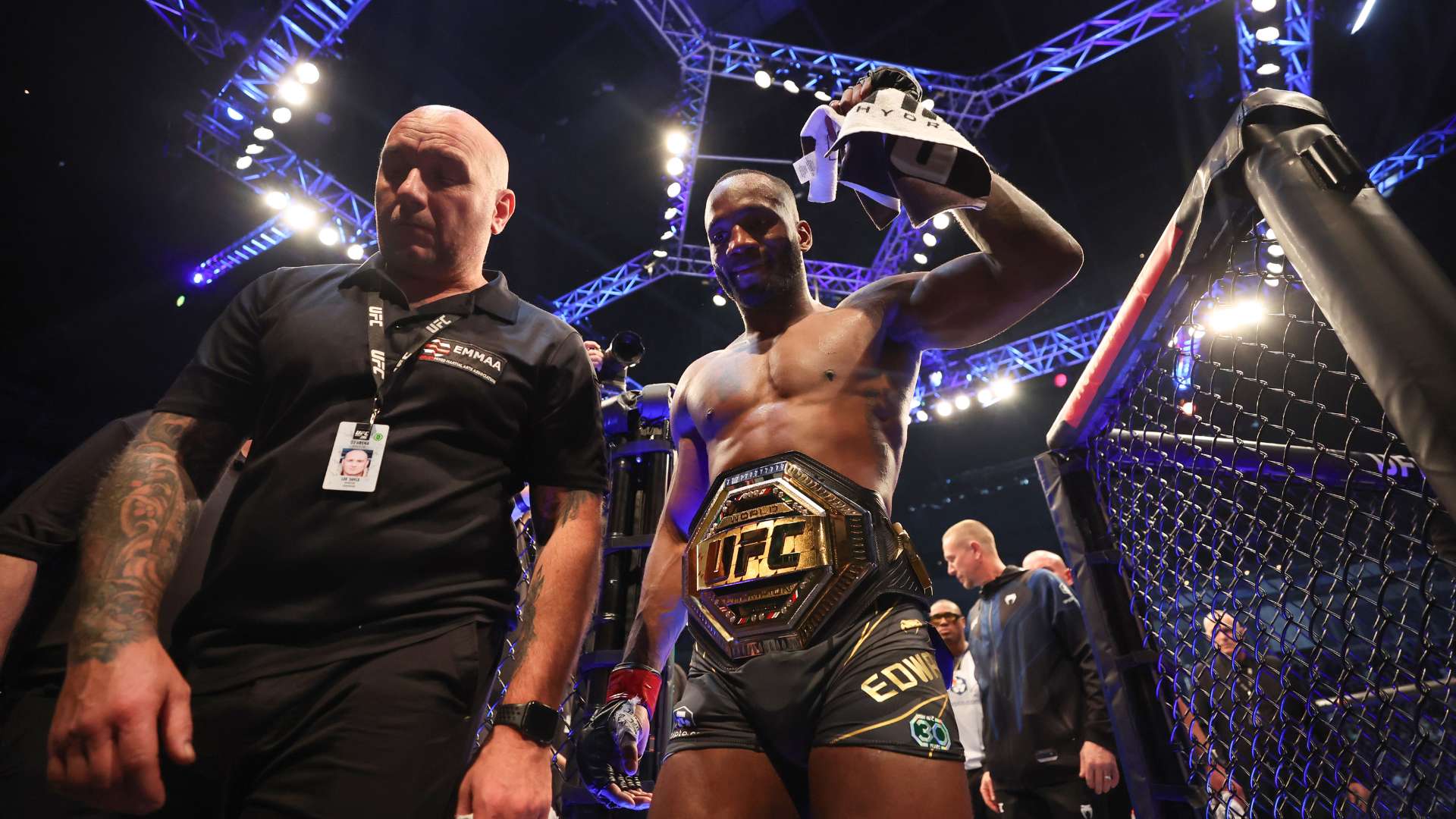 升到新的高 升到新的高